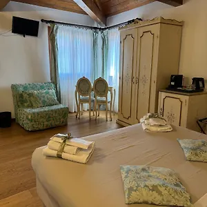 https://alloggi-ai-tessitori.hotelinveneto.com